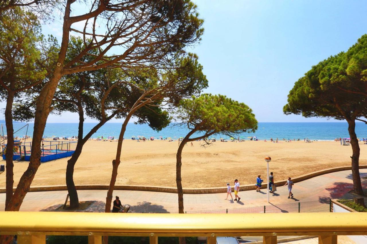 カンブリルスPlaymar Litoral Costa Dorada - Only Familiesアパートメント エクステリア 写真